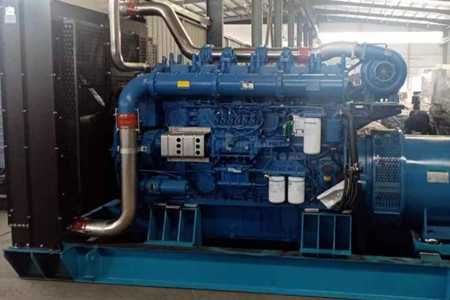 玉柴發電機組使用期間產生的污垢如何去除?