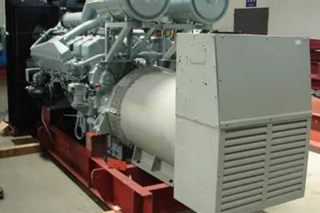 三菱發(fā)電機(jī)組油壓過低該如何處理?